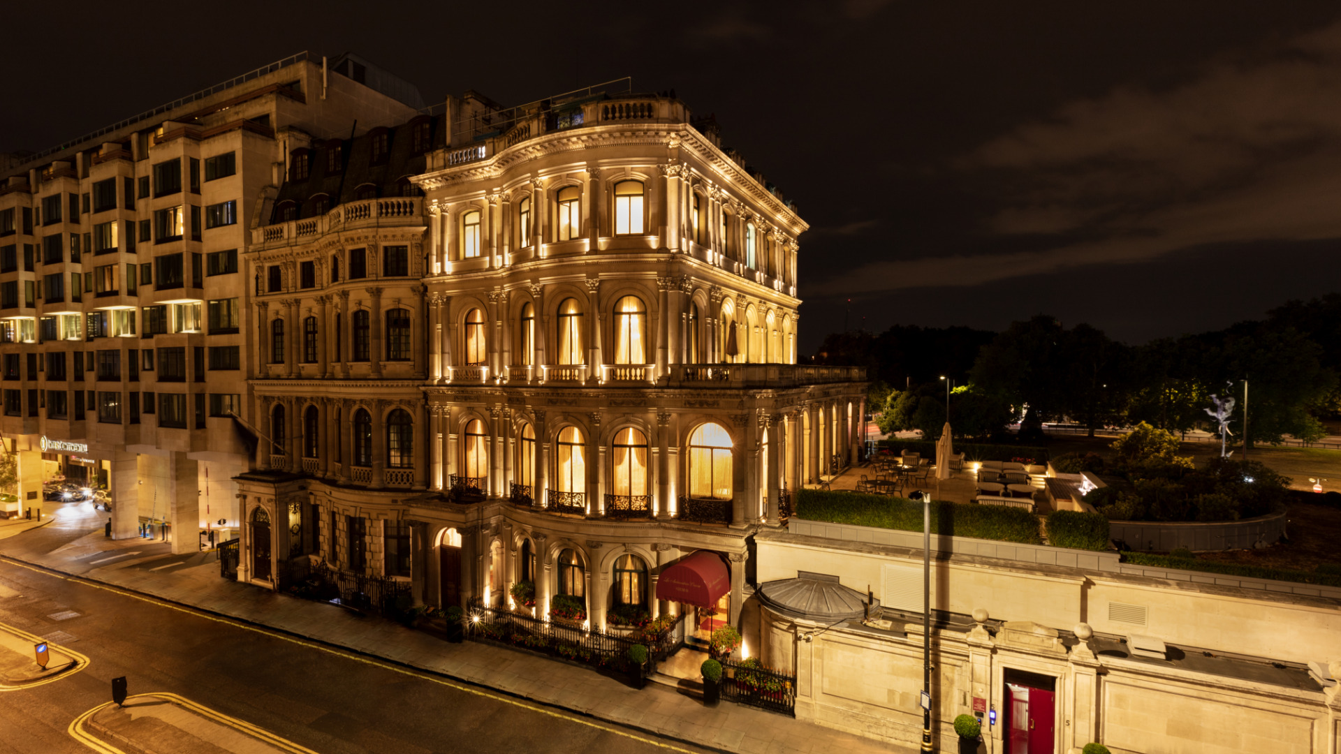 Les Ambassadeurs building at night